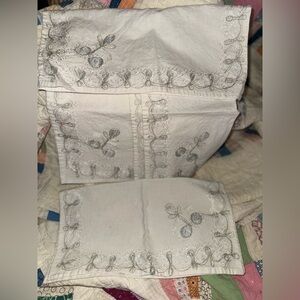 Handmade Embroidered Vintage Napkins Set of 4